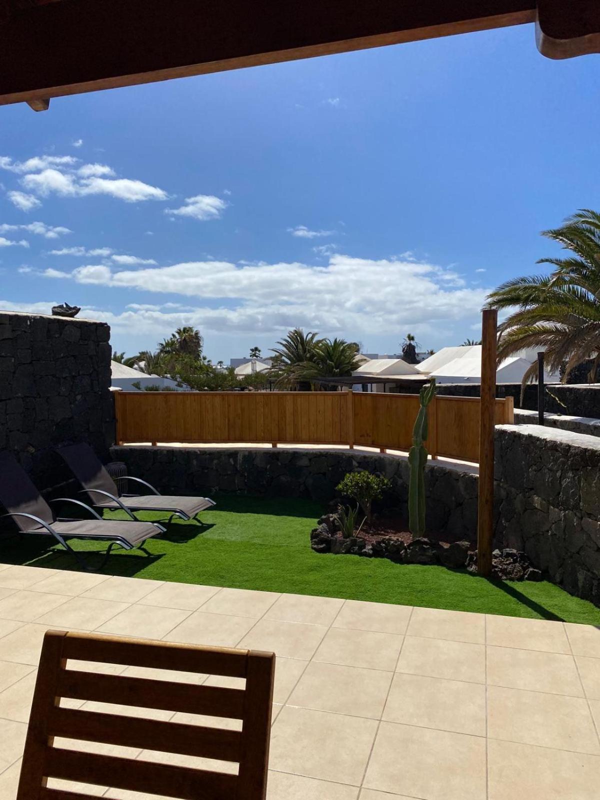 Villa Atienza 99 Playa Blanca  Buitenkant foto